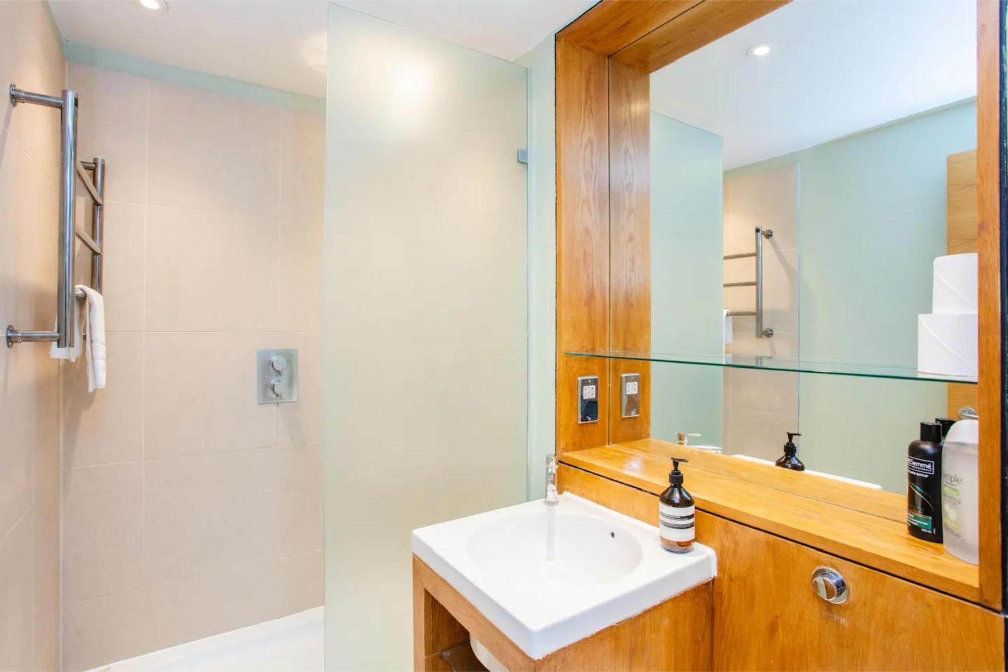 Modern 3 Bedroom Apartment In Paddington Λονδίνο Εξωτερικό φωτογραφία